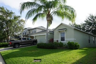1219 Greenley Ave in Groveland, FL - Building Photo