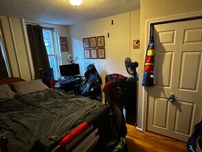 220 Hanover St in Boston, MA - Foto de edificio - Building Photo