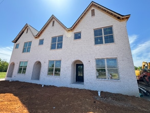 901 27th St in Tuscaloosa, AL - Foto de edificio - Building Photo