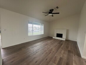 1338 Alfa Romeo Ct in Manteca, CA - Building Photo - Building Photo