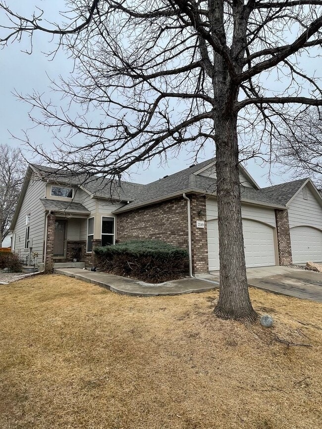 property at 2149 Bronson St