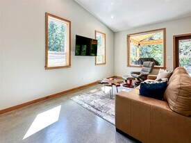 1196 Place Rd in Port Angeles, WA - Building Photo