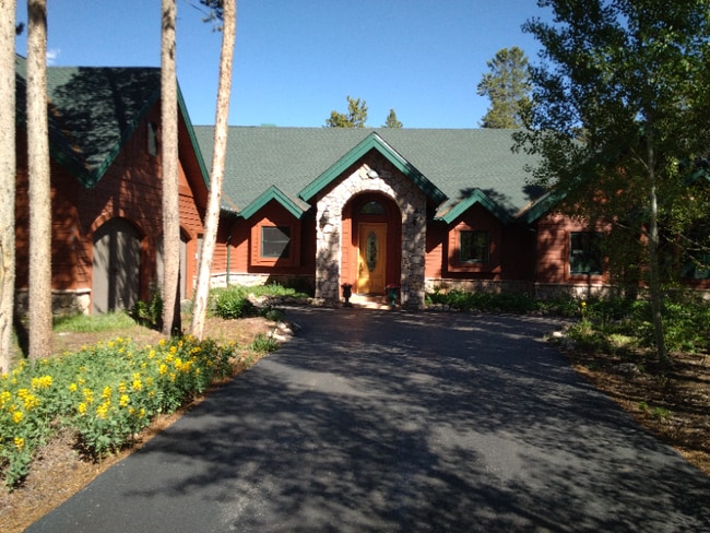 property at 464 Silver Cir
