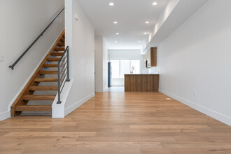 23 Views Townhome in Cottonwood Heights, UT - Building Photo - Interior Photo