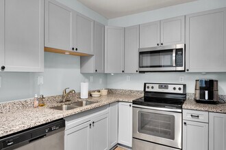 2602 Riverside Dr in Cincinnati, OH - Building Photo - Building Photo