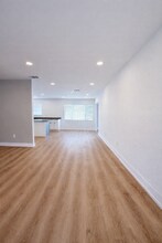 8127 Chesebro Ave in North Port, FL - Building Photo - Building Photo