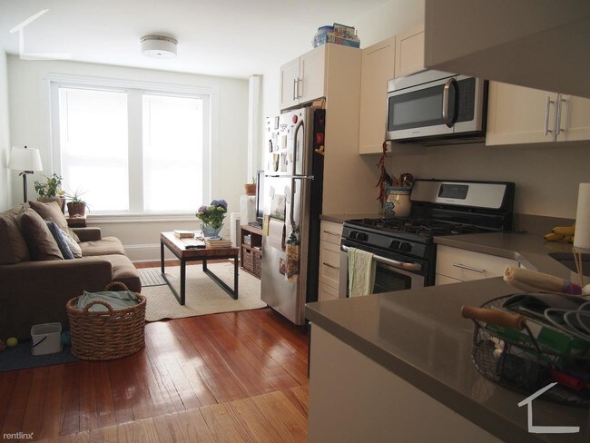 81 Harvard St-Unit -# 7 in Brookline, MA - Foto de edificio - Building Photo