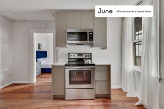 Room in Shared 3 bed/1 bath home, Unit A in Boston, MA - Foto de edificio - Building Photo