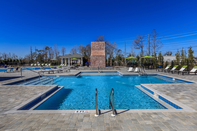 Arbor Trace Apartment Homes in Lynn Haven, FL - Building Photo - Building Photo