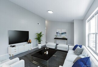 253 W River St in Milford, CT - Building Photo - Building Photo