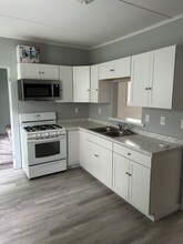 331 W 5th St in Oswego, NY - Building Photo - Building Photo