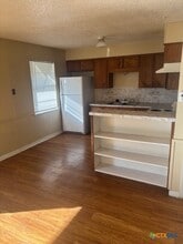 612 Raymond St in Killeen, TX - Building Photo - Building Photo