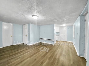 1123 S Haden St in Independence, MO - Building Photo - Building Photo