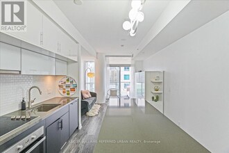 8-2608 Mercer St in Toronto, ON - Building Photo - Building Photo