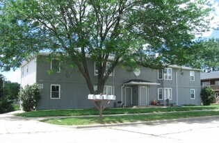 1503 Northbrook Dr in Normal, IL - Building Photo