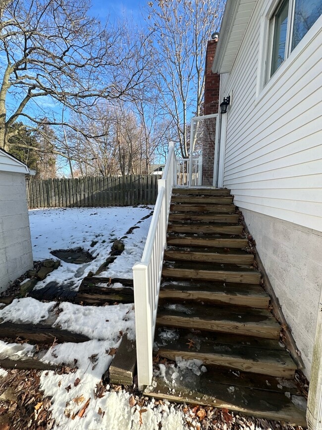 809 Lakewood Blvd in Akron, OH - Building Photo - Building Photo