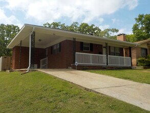 900 N Hughes St in Little Rock, AR - Building Photo - Building Photo