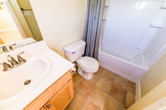 6115 Old Quarry Loop in Oakland, CA - Building Photo - Building Photo