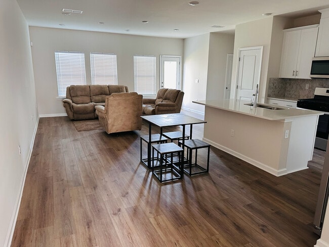 2568 Congaree Pk in Snellville, GA - Foto de edificio - Building Photo