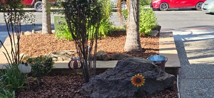 2200 Royale Rd, Unit 10 in Sacramento, CA - Foto de edificio - Building Photo