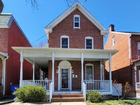 819 Motter Ave in Frederick, MD - Building Photo