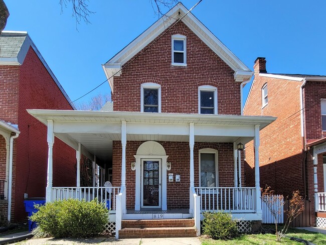 819 Motter Ave