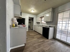 860 S Scott St in Del City, OK - Building Photo - Building Photo