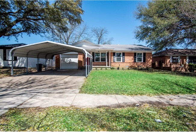 property at 3521 Hilton Dr