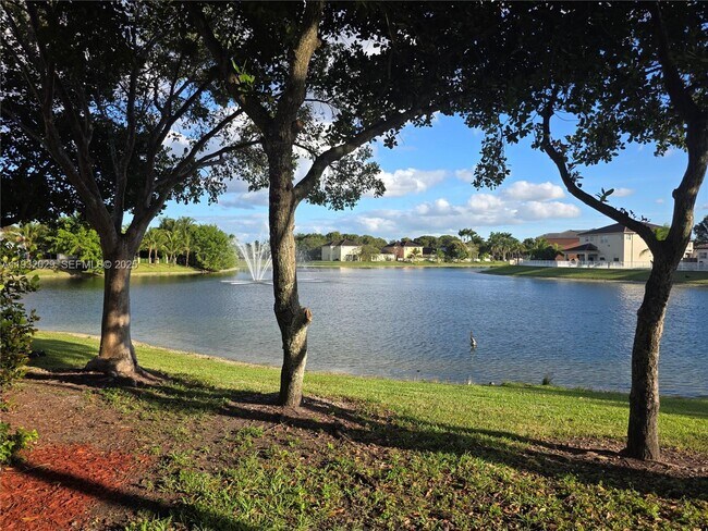 16643 SW 80th Terrace in Miami, FL - Building Photo - Building Photo