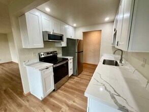 1907 37th St in Everett, WA - Building Photo - Building Photo