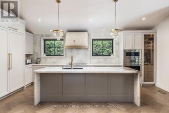 596 Woodbridge Ave in Vaughan, ON - Building Photo - Building Photo