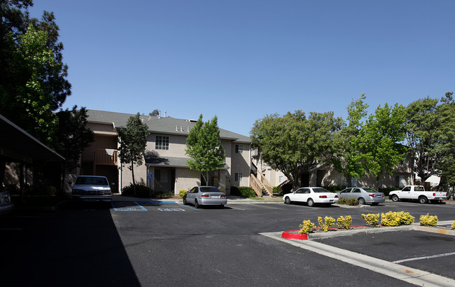 Willowbrook Apartments in Temecula, CA - Building Photo - Building Photo