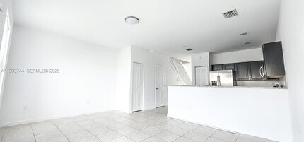 15065 SW 115th St in Miami, FL - Building Photo - Building Photo