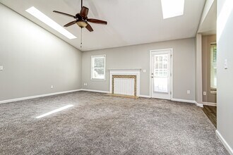 7 Poppy Meadow Ln in Simpsonville, SC - Foto de edificio - Building Photo