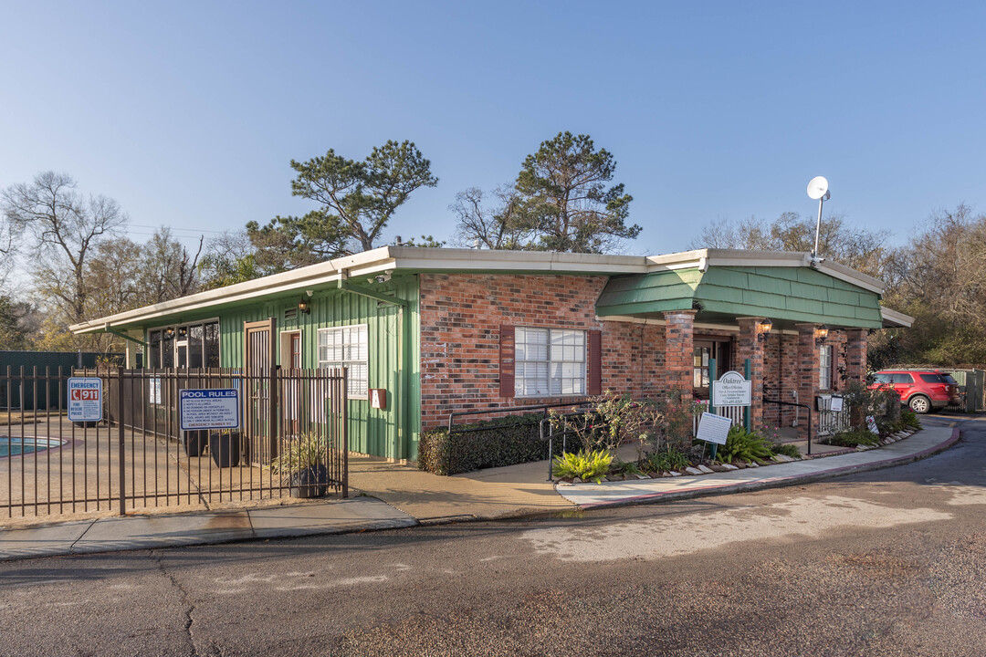 Oaktree Mobile Estates in Houston, TX - Building Photo