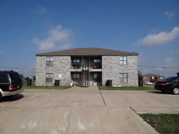 3414 Cantabrian Dr-Unit -D in Killeen, TX - Building Photo