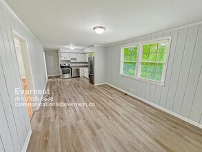 7031 Bonnamere Dr in Nashville, TN - Building Photo - Building Photo