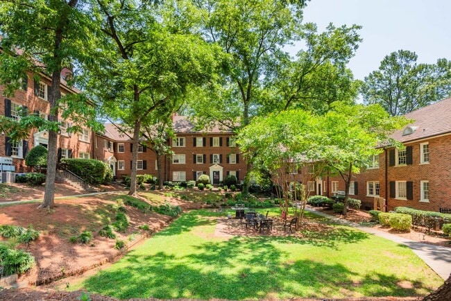 property at 107 S Laurel Ave