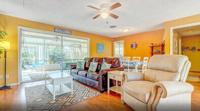 122 Ocean Grove Dr in Ormond Beach, FL - Building Photo - Building Photo