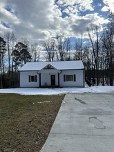 148 Buena Vista Dr in Pilot Mountain, NC - Building Photo - Building Photo