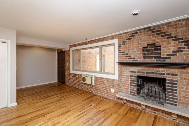 665 W Melrose St in Chicago, IL - Building Photo - Building Photo