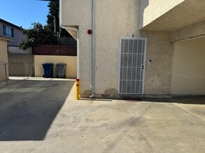 1243 W 164th St, Unit D in Gardena, CA - Building Photo - Building Photo