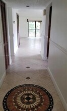 309 Lakeview Dr in Weston, FL - Building Photo - Building Photo