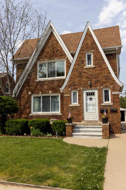 22048 Military St, Unit Upper Apartment in Dearborn, MI - Foto de edificio