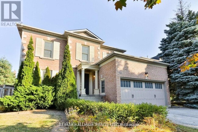 property at 30 Gatcombe Cir
