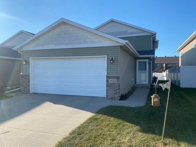 property at 4742 50th Ave S