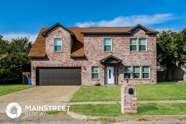 property at 14908 Oakwood Ln