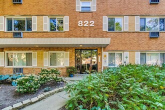 822 Seward St-Unit -3B in Evanston, IL - Foto de edificio - Building Photo