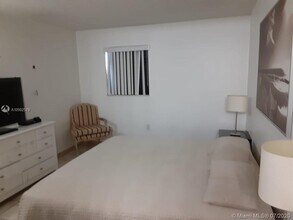 1418 Collins Ave-Unit -604 in Miami Beach, FL - Building Photo - Building Photo