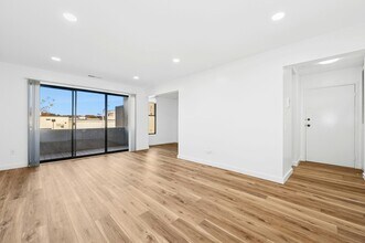 54 Shrewsbury Green Dr in Shrewsbury, MA - Building Photo - Building Photo